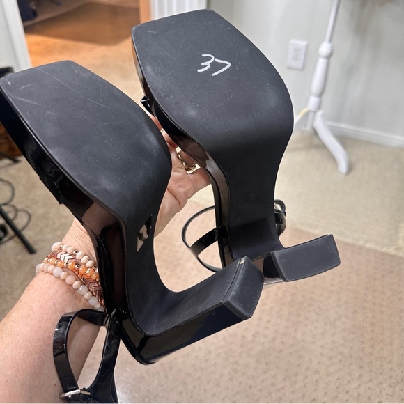 DKNY Maiden Ankle Strap Platform Sandal Heels Block Heel NEW Size 9.5 Block Toe - Picture 10 of 10